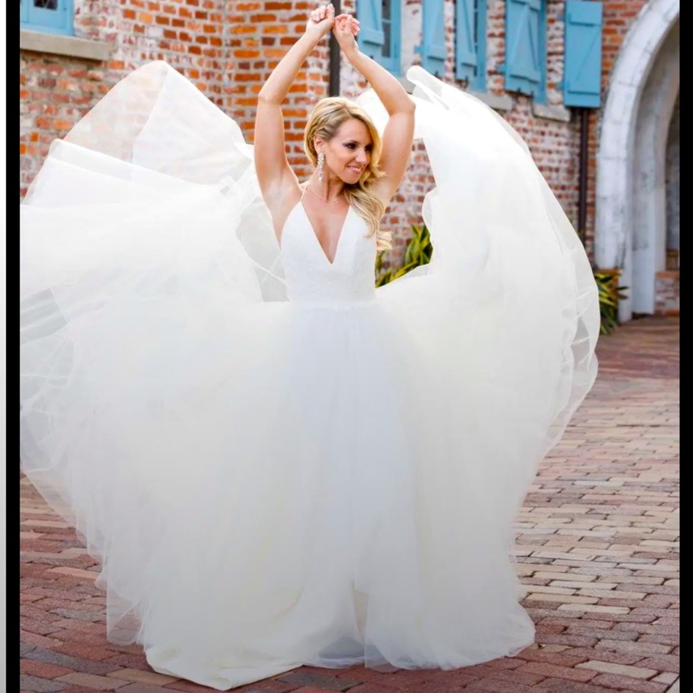 White Bridal Ballgown - Jim Hjelm by Hayley Paige